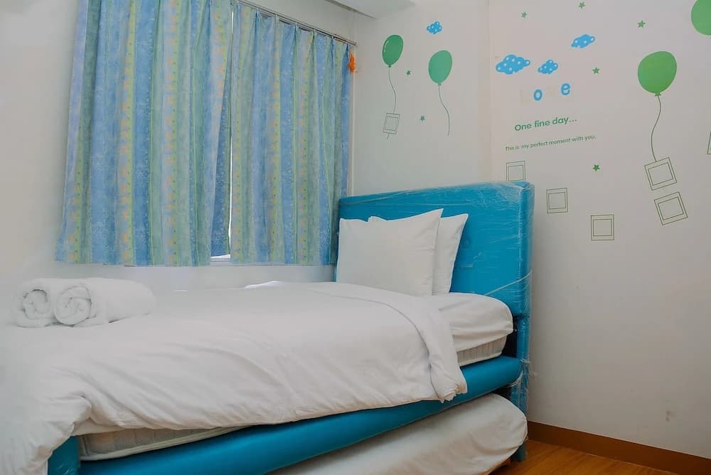 Comfort 1BR with Study Room Menteng Square Apartment - photo 3