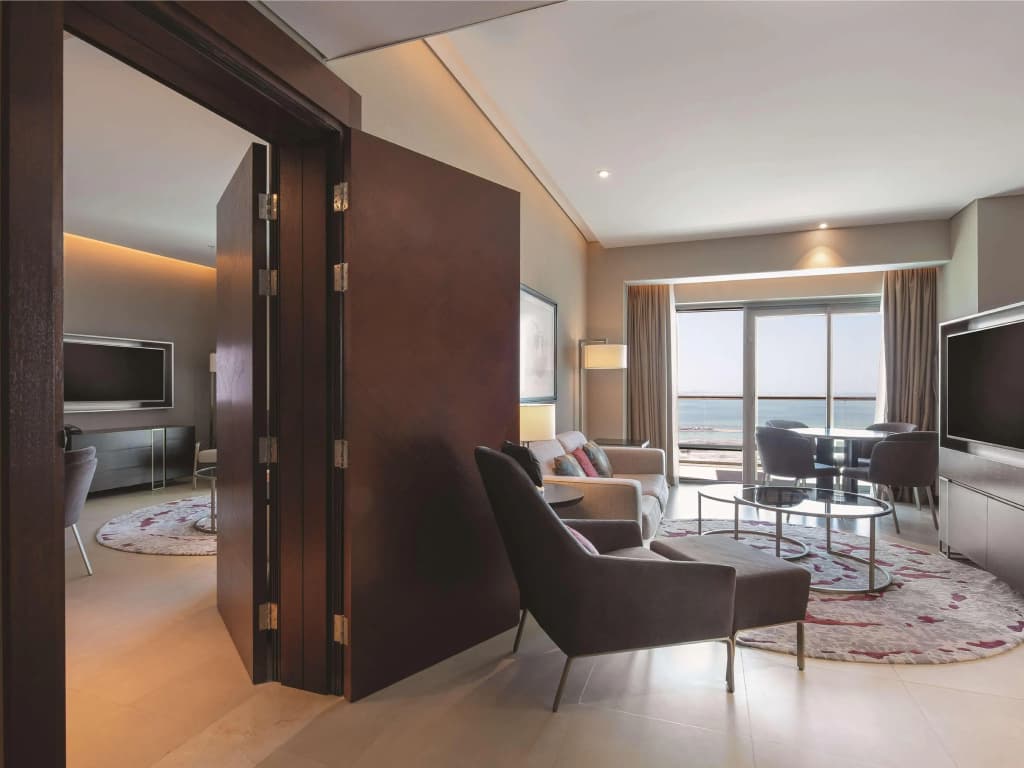 Hilton Doha The Pearl - photo 9