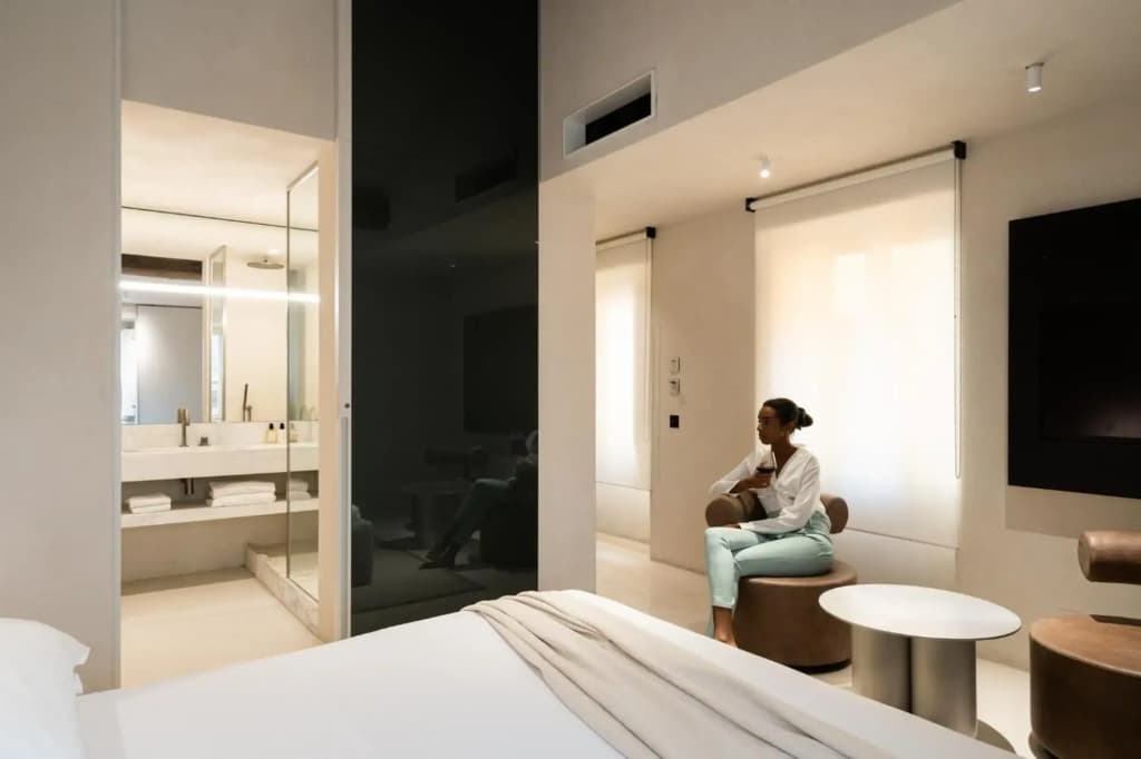 Hotel Scenario - photo 20