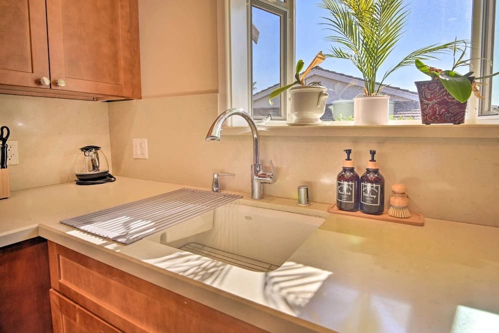 Los Angeles Suite ~ 12 Mi From Downtown! - photo 20