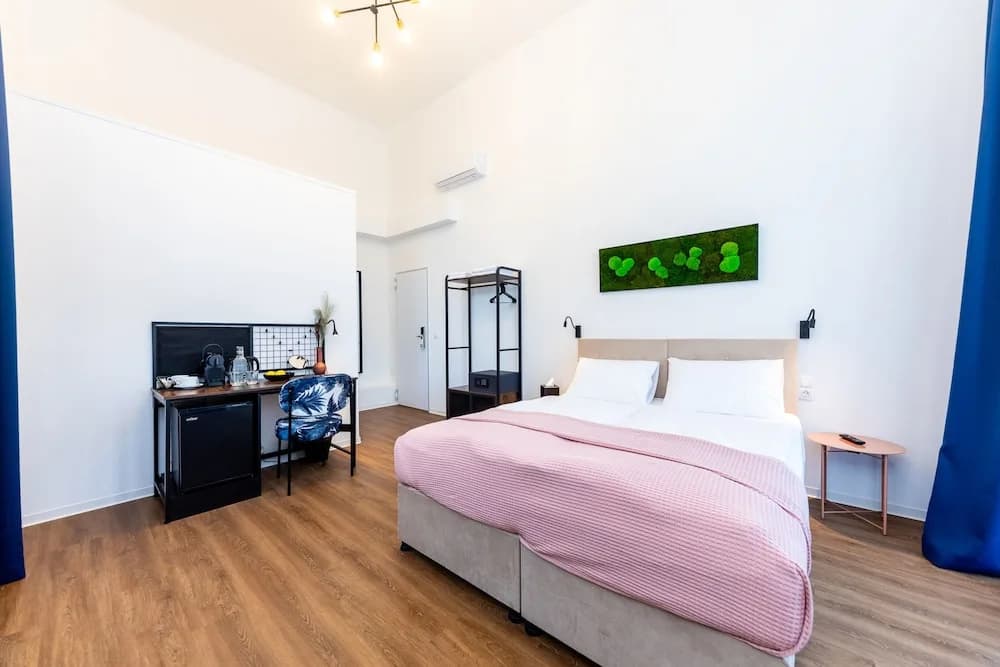 Adagio Downtown Rooms - photo 5