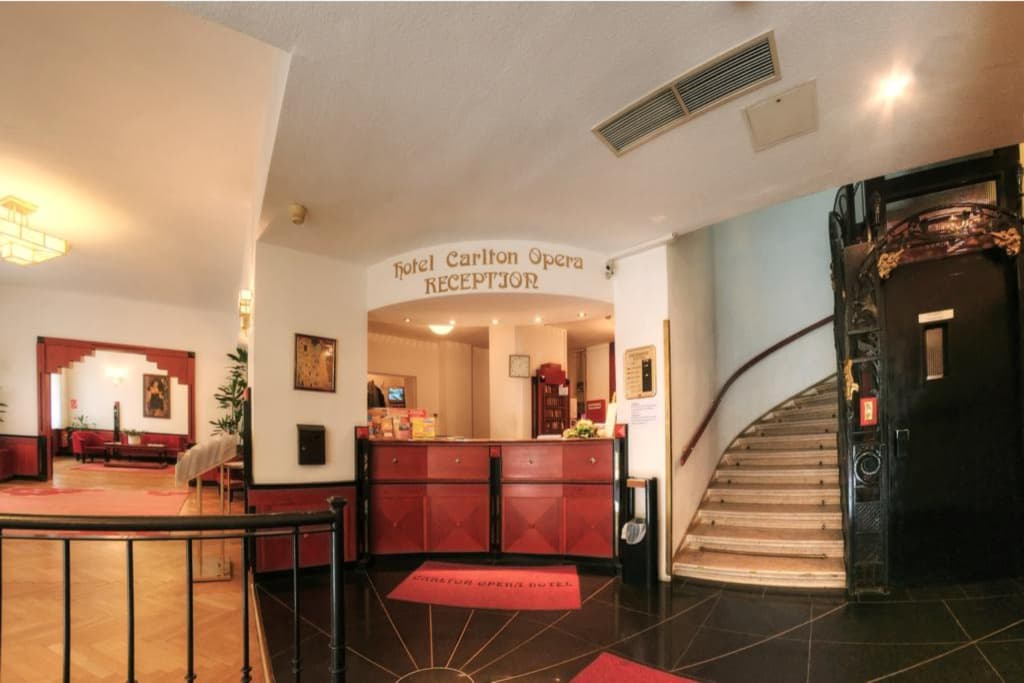 Carlton Opera - photo 2