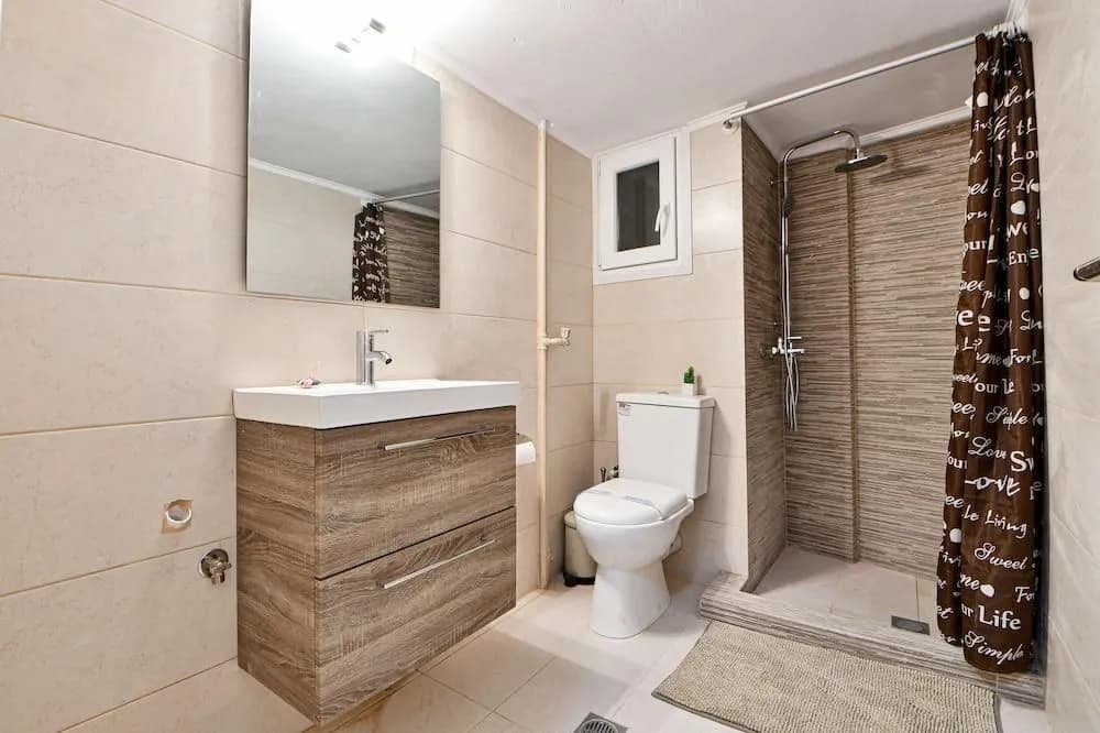 Renovated flat in Athens perfect location - photo 8