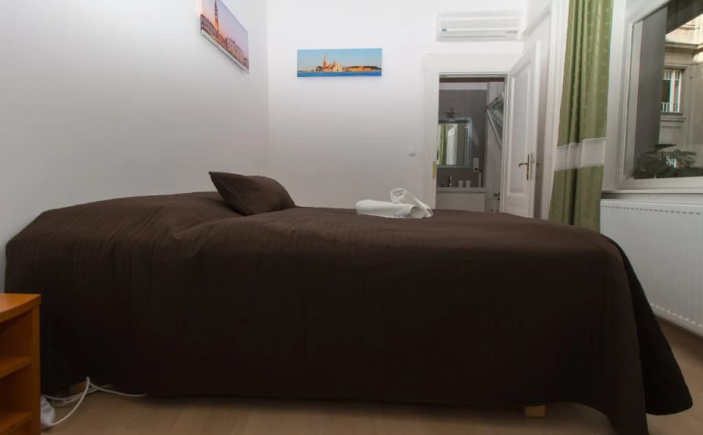 Budapest Heritage Guest House - photo 5