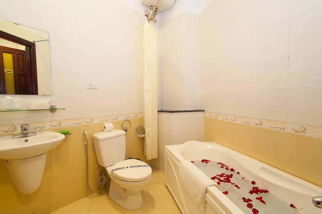 Luxury Hotel - photo 10