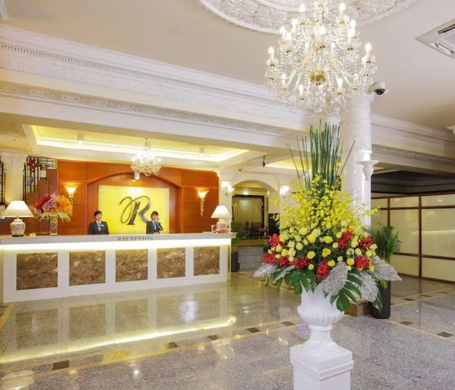 Royal Saigon - photo 2