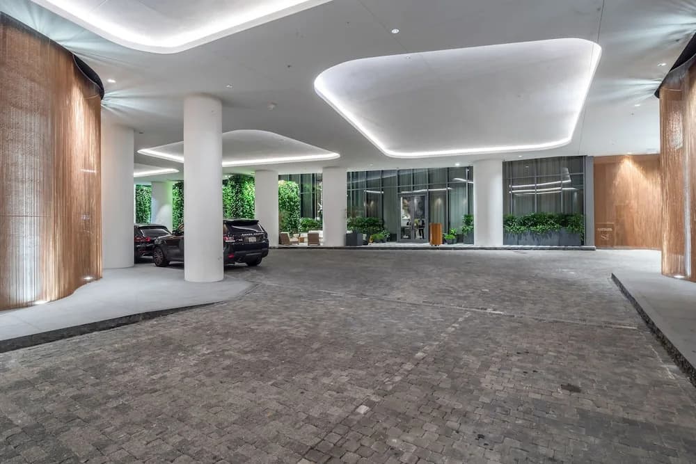 Suites at SLS LUX Brickell managed by CE - photo 14