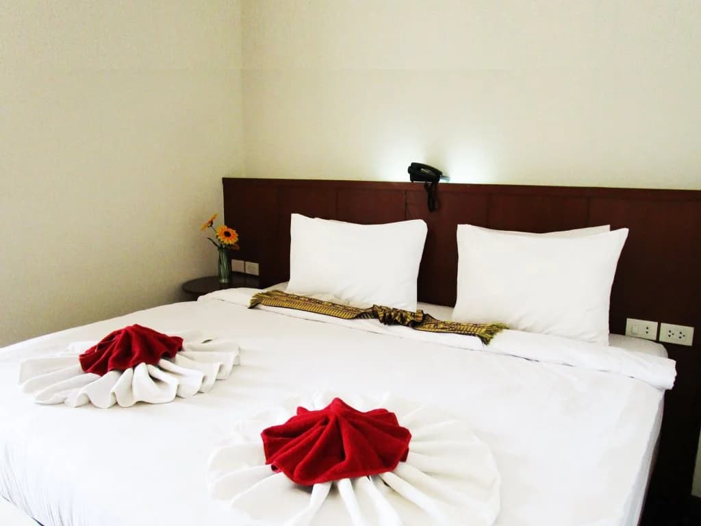 The Son Patong Beach Hotel - photo 5