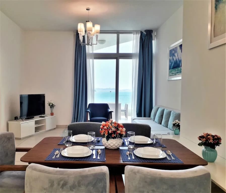 Luton Vacation Homes Royal Bay by Azizi - main photo