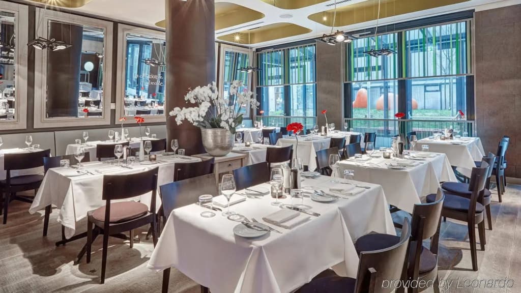Hotel Indigo Berlin – Alexanderplatz - photo 21