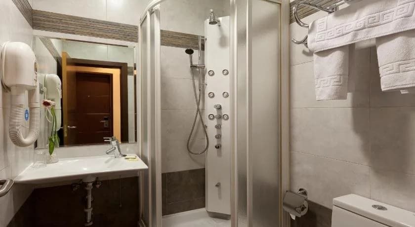 Hostal Astoria - photo 9