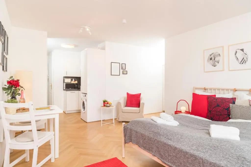 Red Monkey Vienna Apartment by ichbucheAT - photo 4