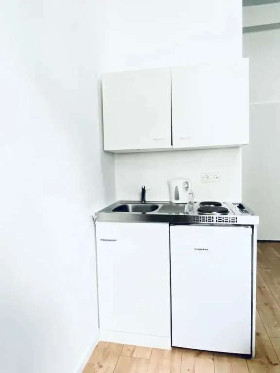 Spacious 8BR Apt with Terrace 16P - photo 15