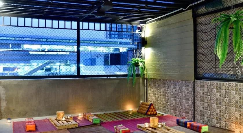 M Gray Hostel & Cafe - photo 20