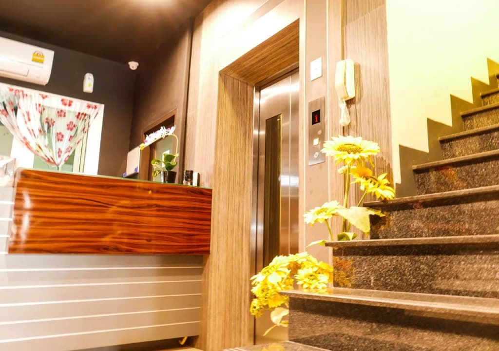 D Box Hostel - photo 1