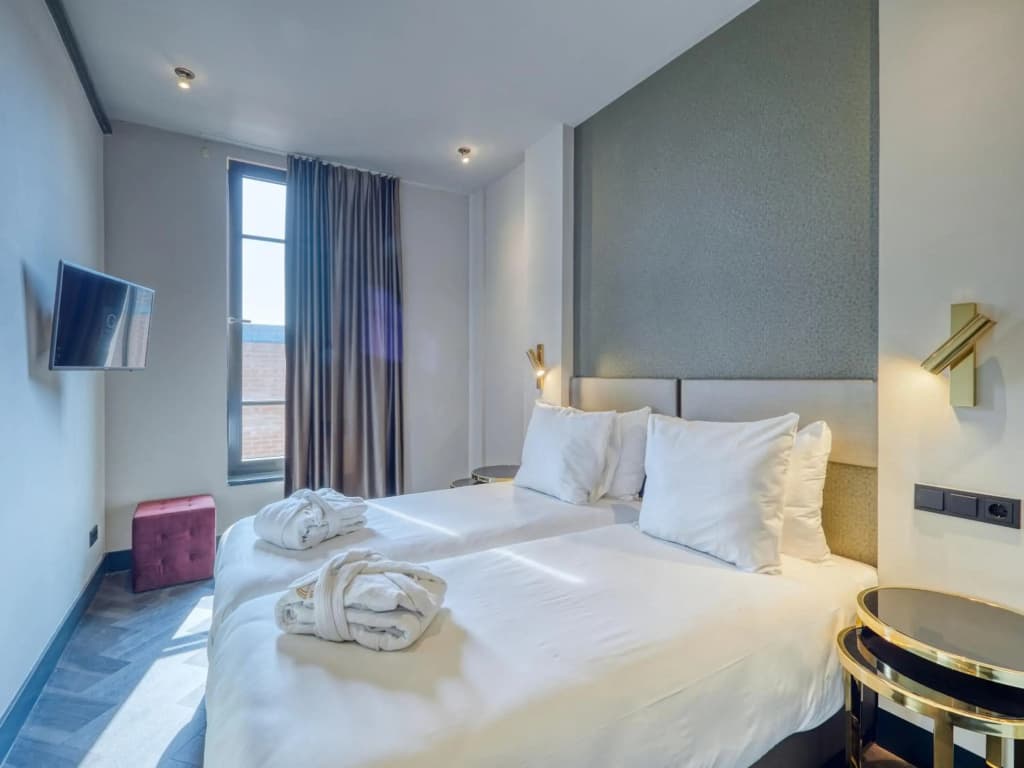 G hotel - photo 17