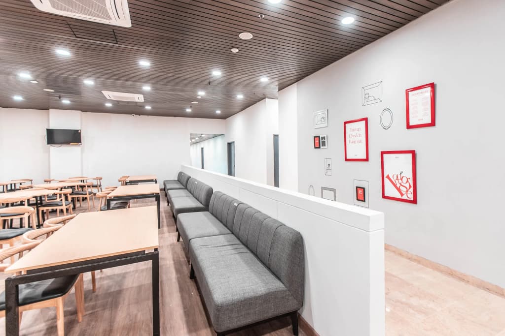 Super OYO Townhouse 1 Hotel Salemba - photo 2