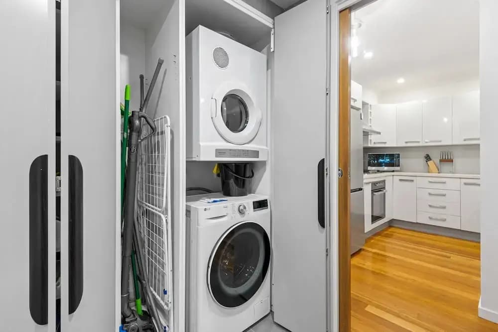 Perfect 2-bed Inner-city Home With Pool & BBQ Area - photo 9