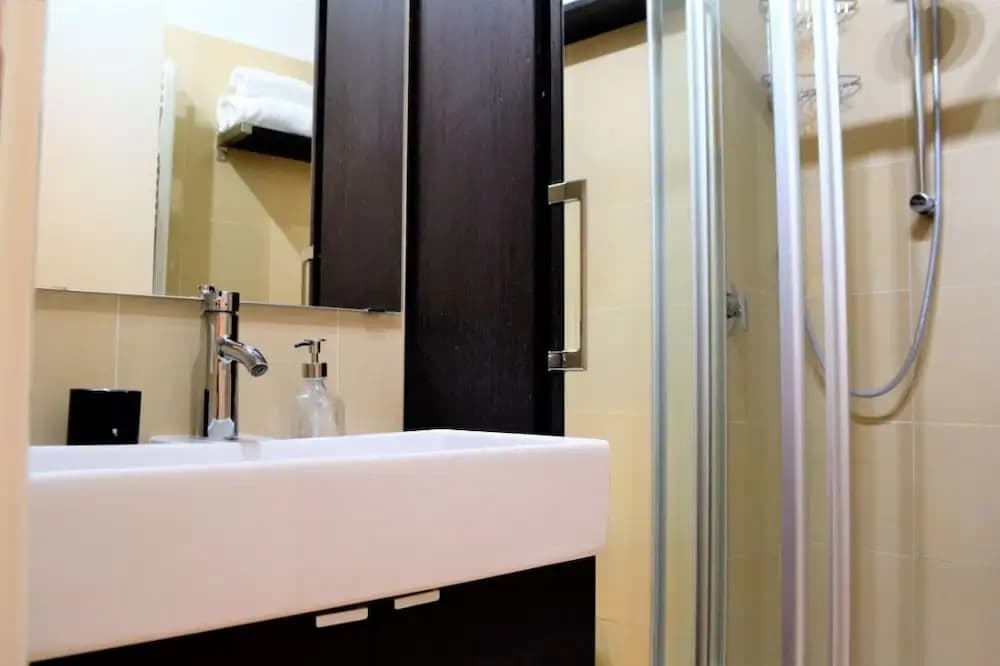 Allegra's Apartments - photo 8
