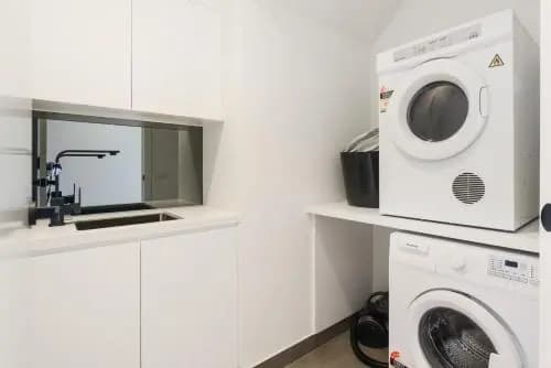 BOUTIQUE STAYS - Murrumbeena Place 2 - photo 14