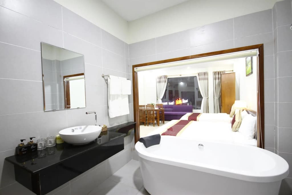 LIS Hotel - photo 9