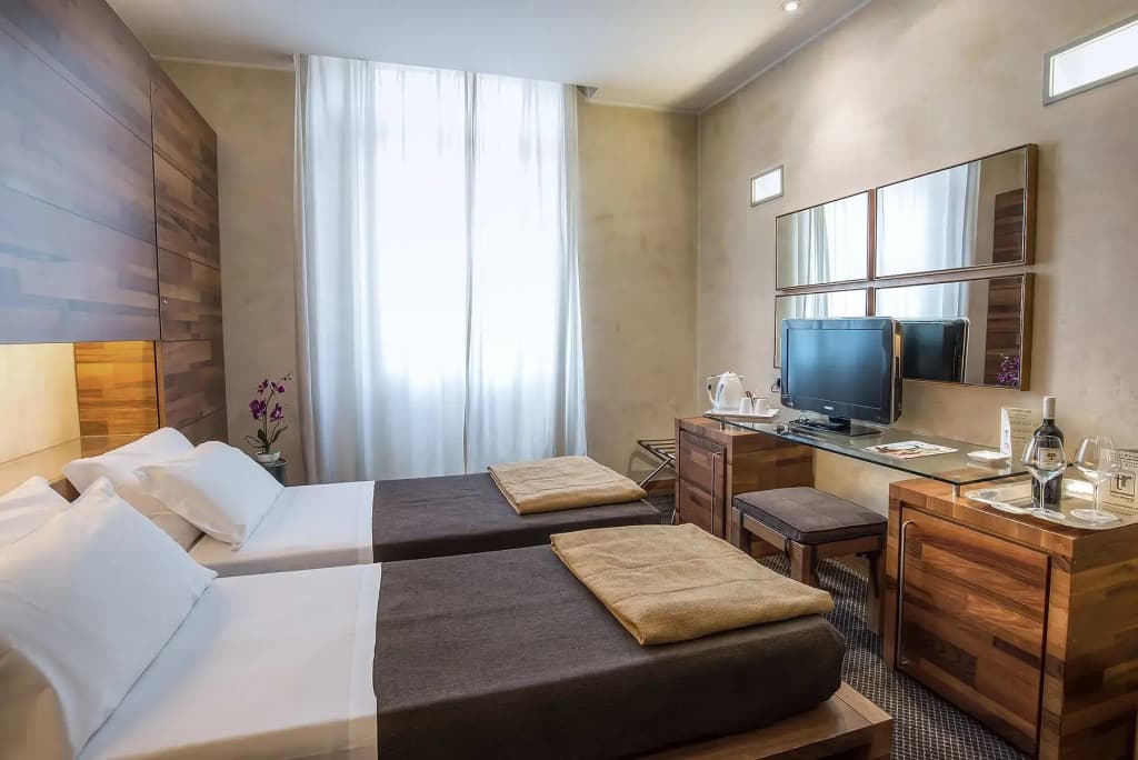 Hotel Tritone - photo 33