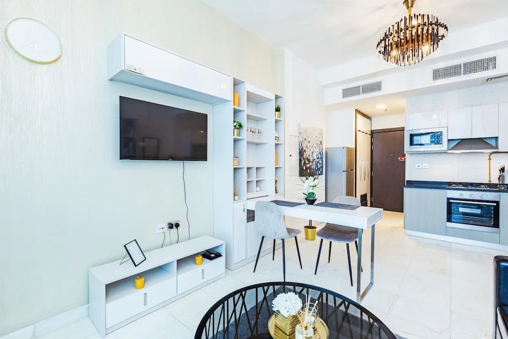 Waves - Chic Studio With Balcony Overlooking City Views - photo 25