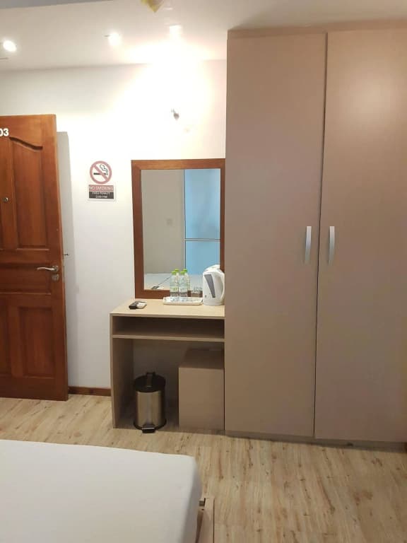 Express Inn - photo 16