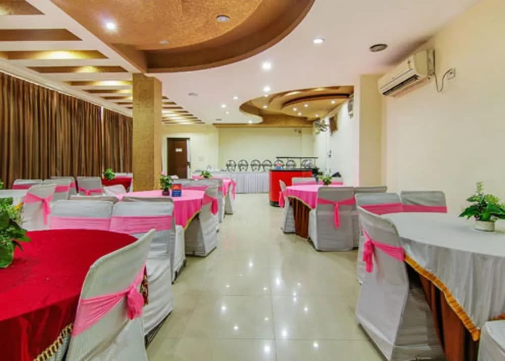 Hotel Om Paradise Near IGI Delhi Airport - photo 21