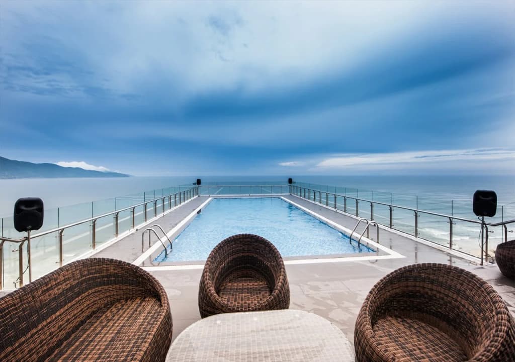 Yarra Ocean Suites Danang - photo 19