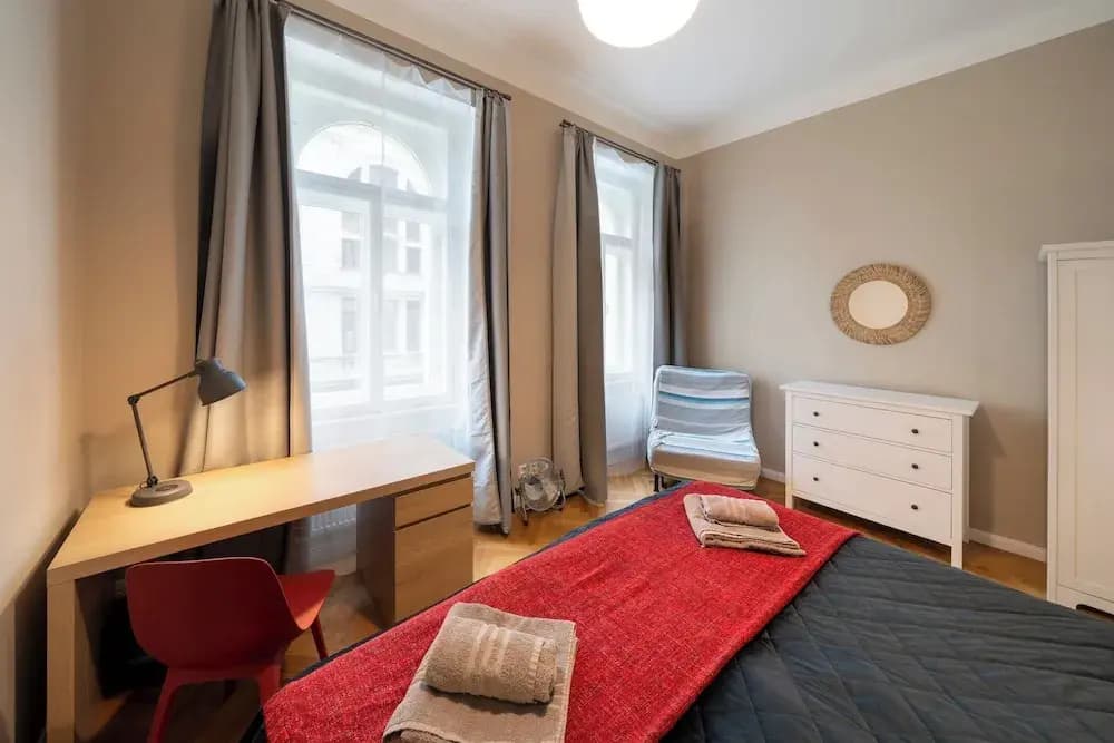 1 Bed Flat - Sleeps 5 - Parking - Wifi - photo 2