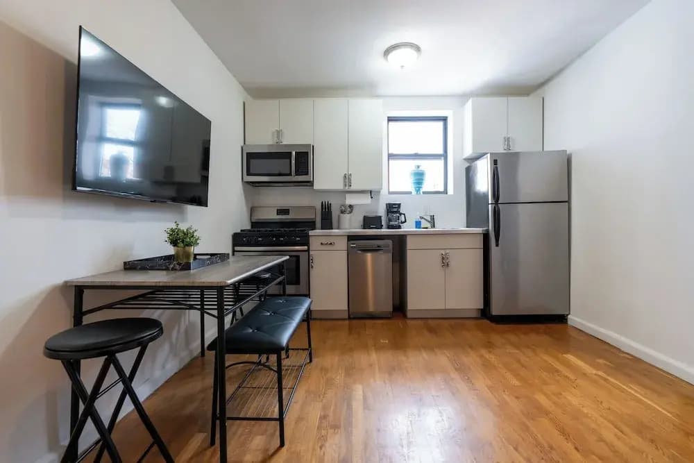 Elegant Harlem Suites - photo 13