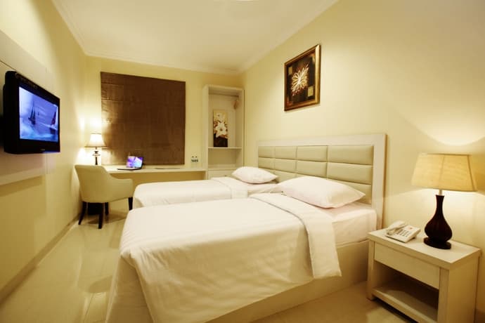 Glassio Hotel - photo 4