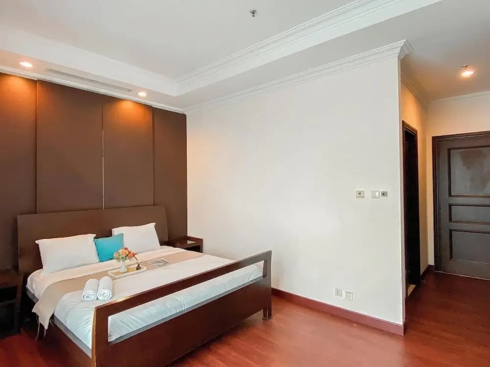 Spacious And Modern Look 3Br Bellezza Apartment - photo 1