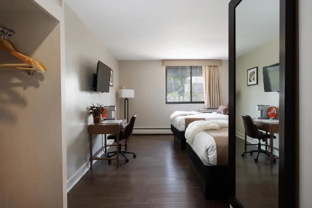 The Andrew Hotel - photo 46