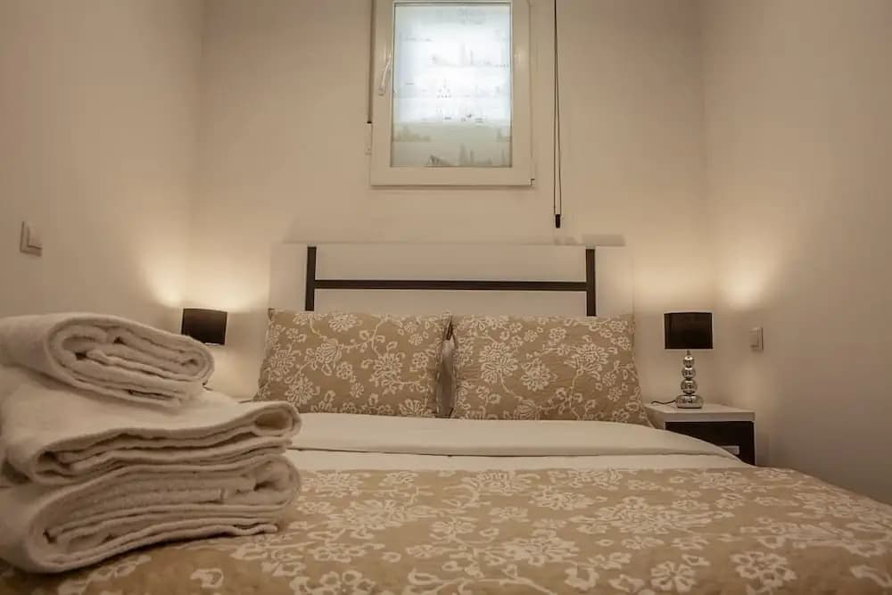 Lovely & Chic one bed Apartment Next to El Prado - photo 3