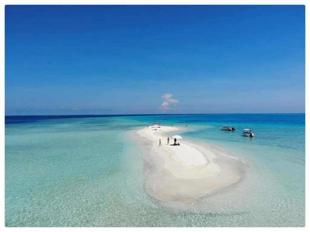 Isla Dhiffushi - photo 7