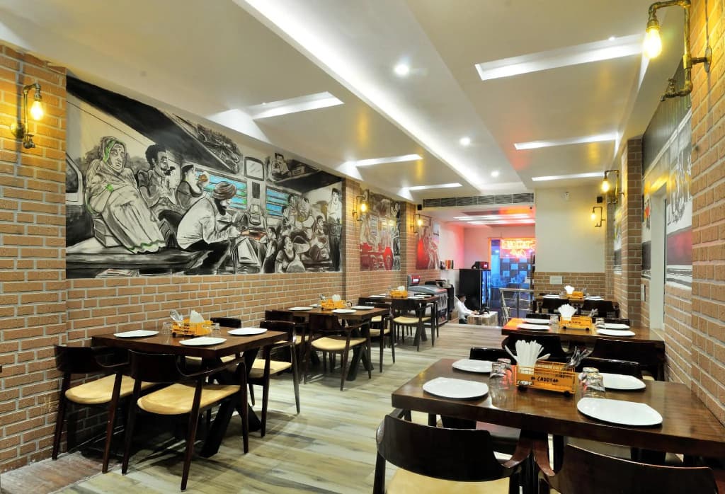 Hotel Yuvraj Deluxe - photo 11