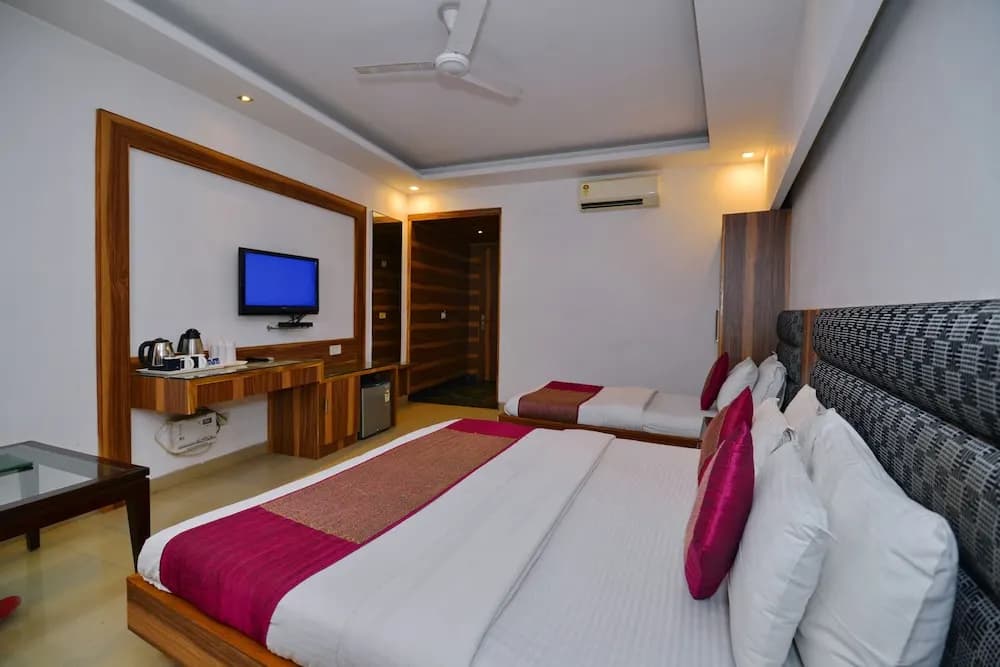 Hotel White Pearl - photo 3