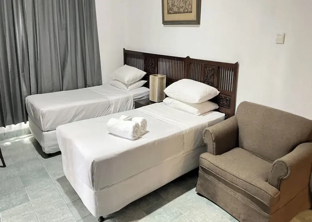 R Residence Jakarta - photo 9