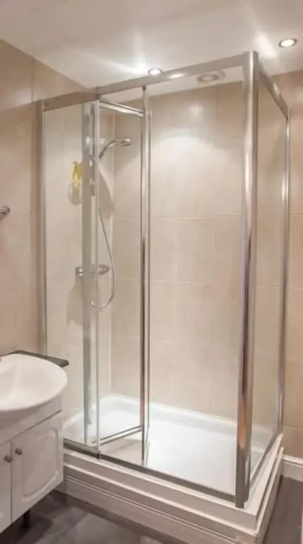 Castle View Apartments - photo 10