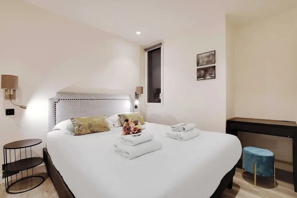 Modern Apartment - 2br/6p - Enfants-rouges - photo 2