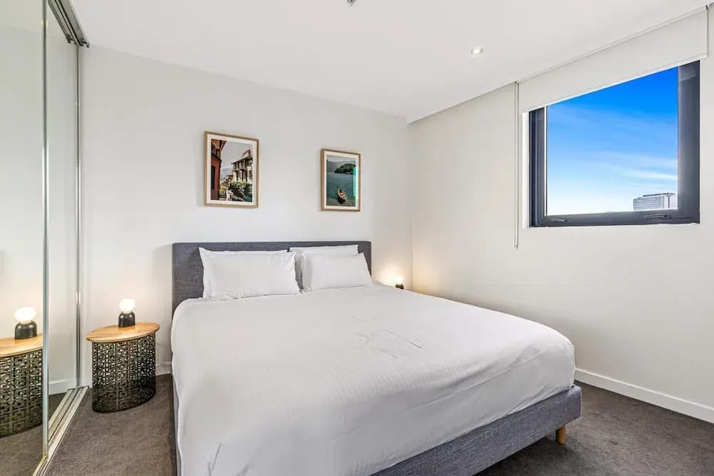 Pristine 2-bed Unit With Beautiful City Landscape - photo 5
