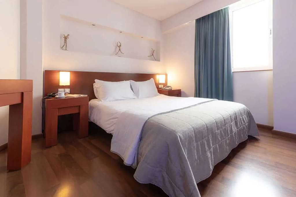 Dorian Inn Hotel - photo 30