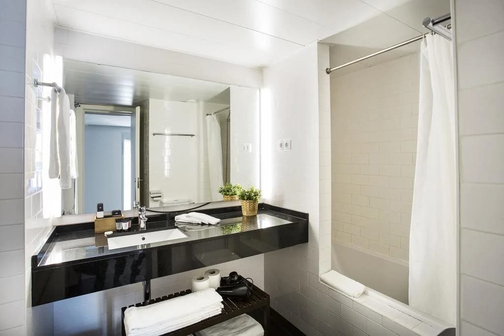 Durlet Beach Apartments - photo 8
