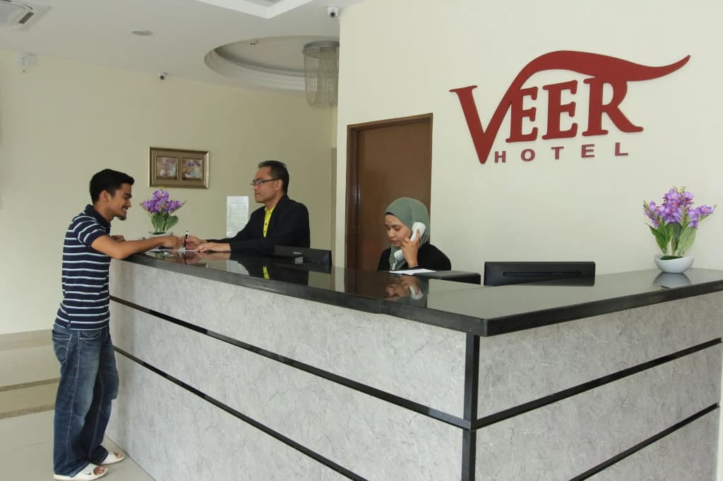 Veer Hotel - photo 13
