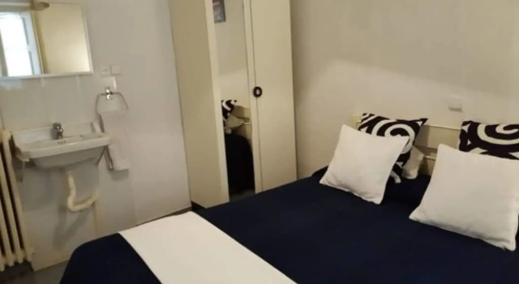 Hostal Parisien-NEW - photo 12