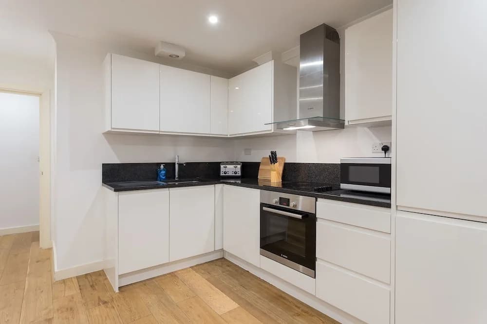 2 Bedroom Flat in Limehouse Sleeps 4 Guests - photo 8