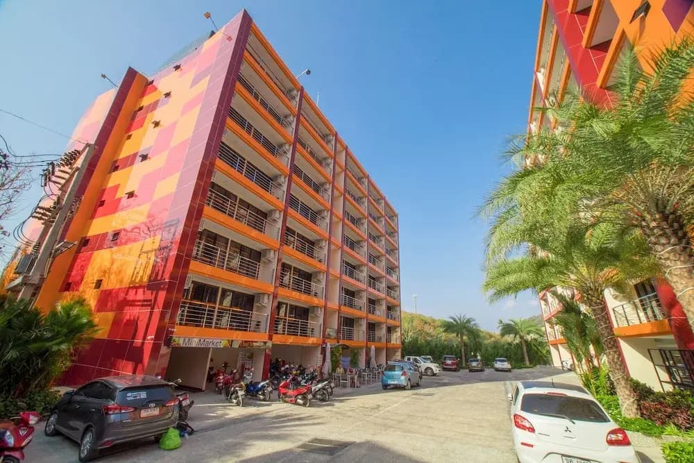 Naiharn Sea Apartment - photo 1