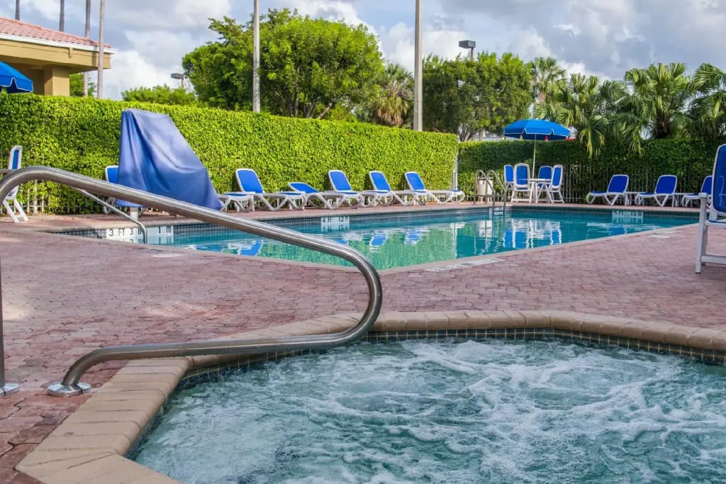 Comfort Suites Miami - Kendall - photo 16